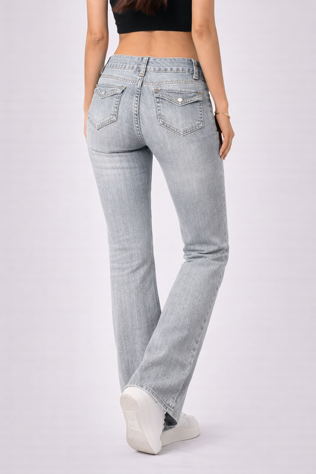 Gabrielle | Jeans acampanados de tiro bajo y alta elasticidad