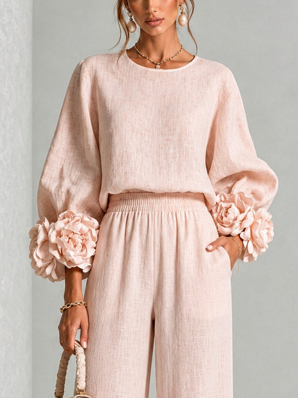 Ofelia | Conjunto con puños de flores y pantalón de pierna ancha